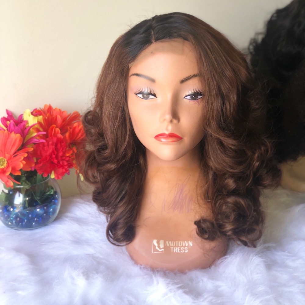 14” bouncy curls wig